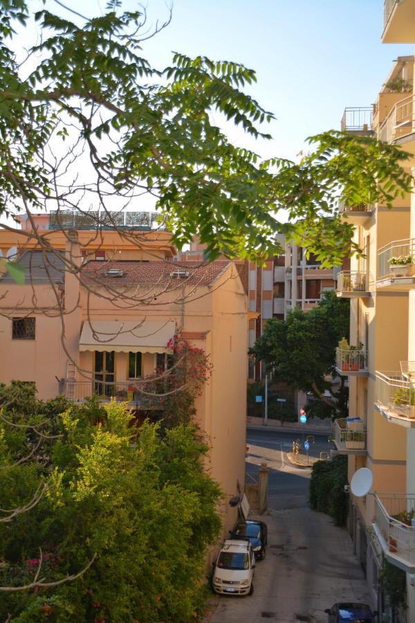 קליארי Extravaganza Apartment מראה חיצוני תמונה